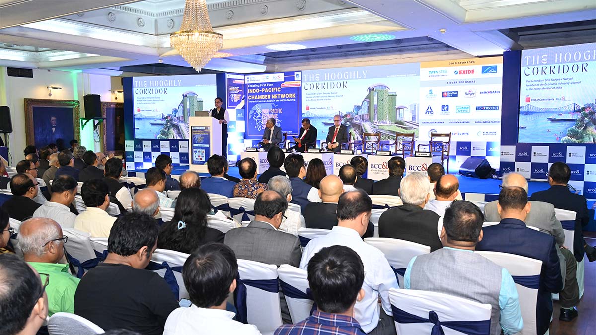 Shri Sanjeev Sanyal during his Day 2 conclave address on 29th September 2023