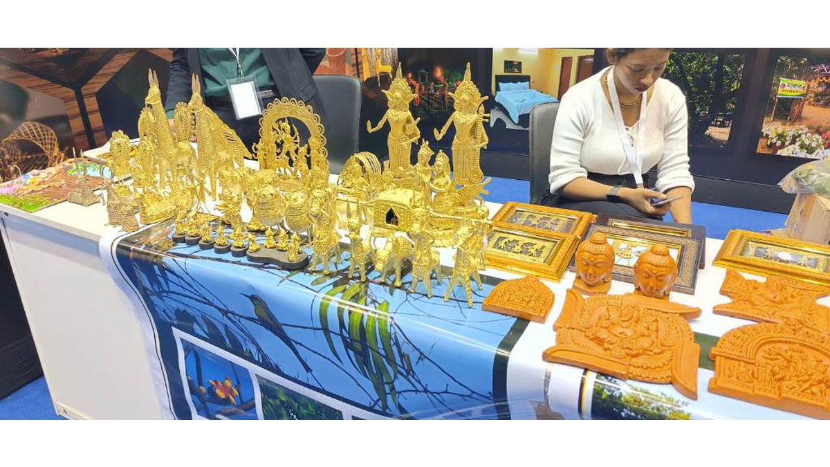 Farmer producer company (FPC) members and exhibitors from districts across West Bengal showcasing their products at the 'Horti Food Festival' 2024