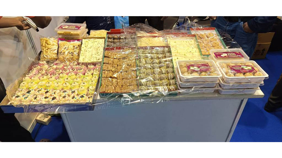 Farmer producer company (FPC) members and exhibitors from districts across West Bengal showcasing their products at the 'Horti Food Festival' 2024