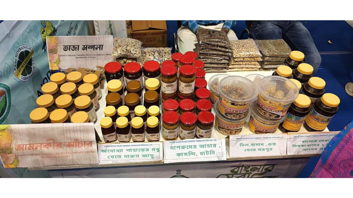 Farmer producer company (FPC) members and exhibitors from districts across West Bengal showcasing their products at the 'Horti Food Festival' 2024