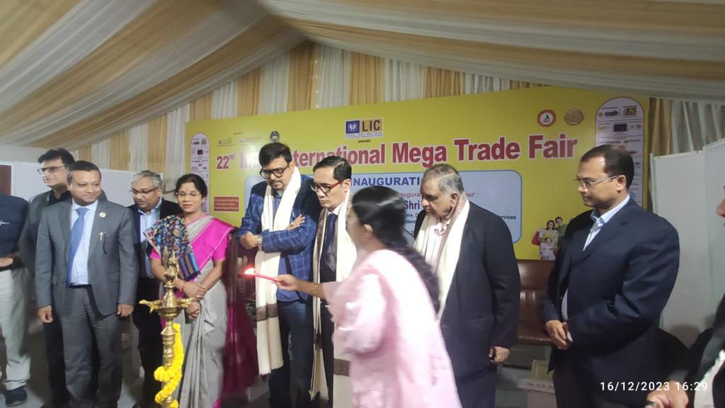  L-R Janab Andalib Elias