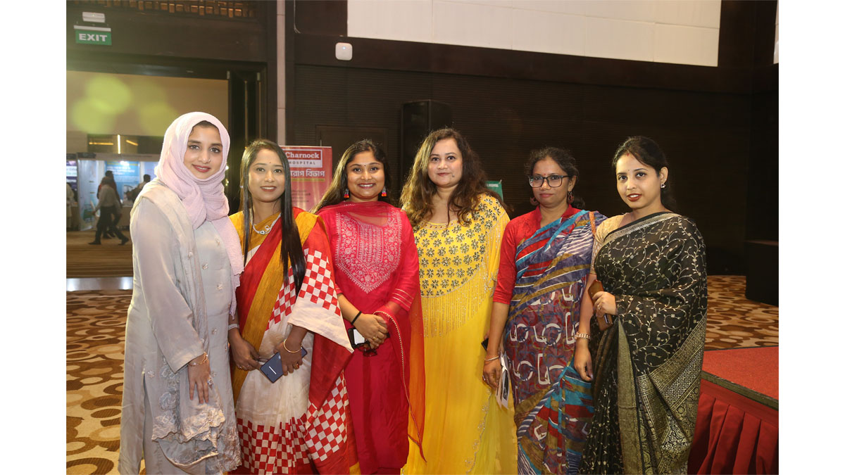 Dr Munal Mahbub, Chairman, Mati-ta and Senior Vice President, Chittagong Women Chamber of Commerce & Industry (L) and Team from The Bengal Chamber at the 2nd International Health and Wellness Expo on 5th and 6th October, 2023 – Women behind the scene