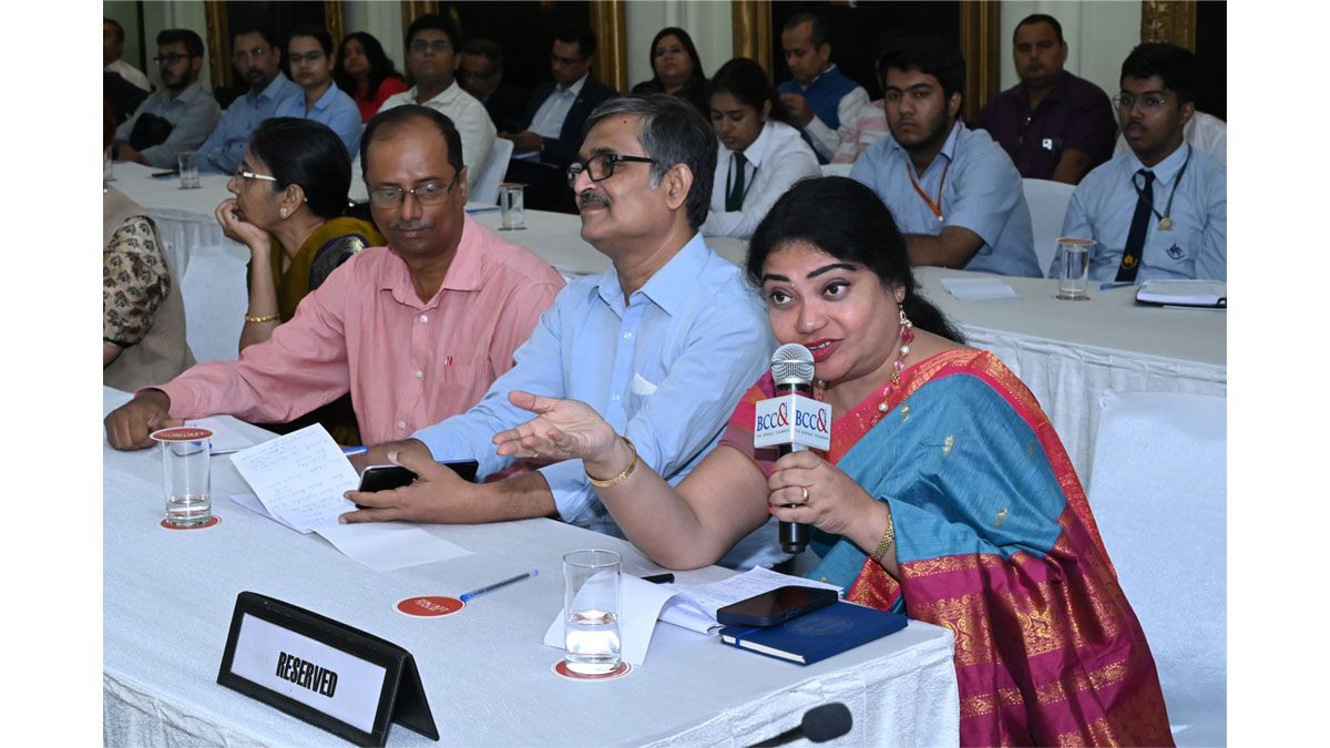 Ms. Rupkatha Sarkar, Member, The Education Committee, The Bengal Chamber of Commerce and Industry and Principal, La Martiniere for Girls delivering the formal Vote of Thanks.