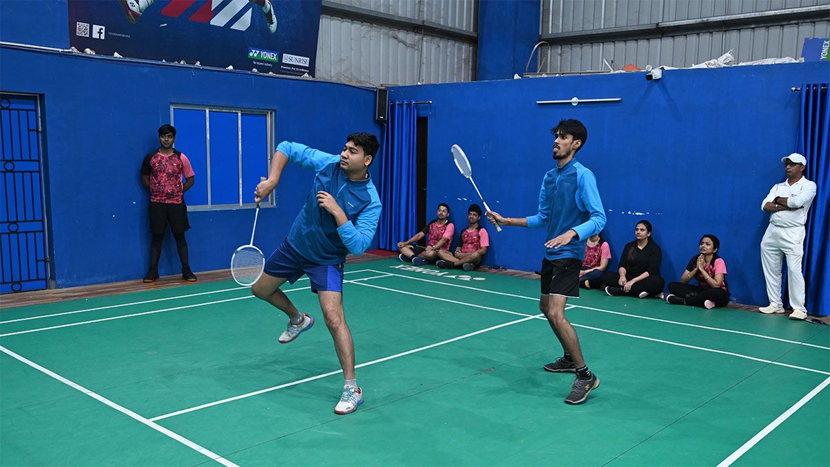 Players from Savourites Hospitality Pvt. Ltd.  (6 Ballygunge Place) in action