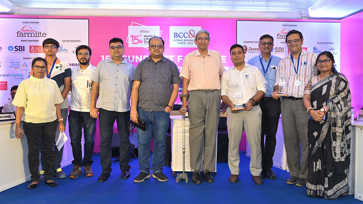 Quiz Masters with all the winners and Secretariat