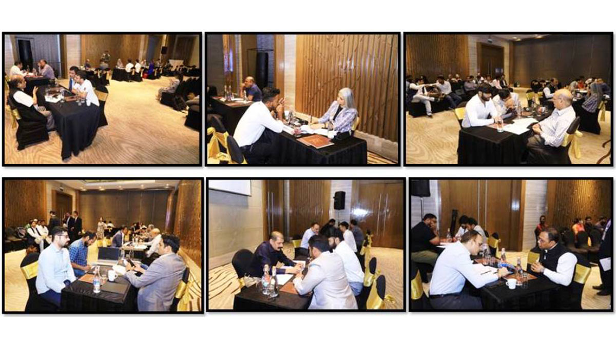 Pre-Proof of Concept stage startups in discussion with Investors and Mentors from Delhi, Mumbai, Bengaluru and Kolkata during the Speed-Date format.