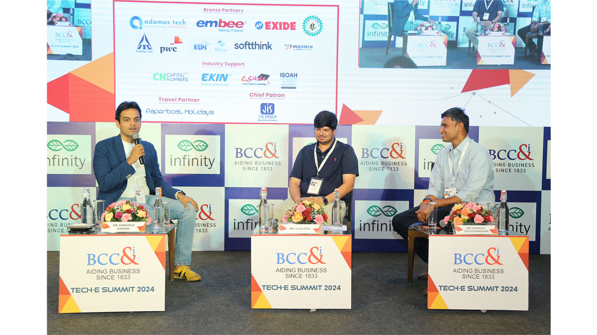 Mr. Srinath Ravichandran, Co- Founder and CEO, Agnikul Cosmos (R) and Mr. Moin SPM, Co-Founder and COO, Agnikul Cosmos (M) in conversation with Mr. Anirudh A Damani, Managing Partner, Artha Venture Fund (R).