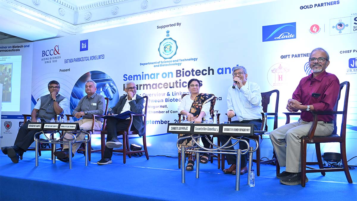 Technical Session in progress (L-R) Mr. Debarshi Duttagupta, Co-Chairperson, Biotech and Pharma Committee, The Bengal Chamber of Commerce and Industry & Managing Director, East India Pharmaceutical Works Limited, Dr. Barun Kanta Bhattacharyya, Manager- R&D, East India Pharmaceutical Works Limited, Prof. (Dr.) Dhrubajyoti Chattopadhyay, Chairperson, Biotech and Pharma Committee, The Bengal Chamber of Commerce and Industry & Vice Chancellor, Sister Nivedita University, Dr. Sangita Sen Majee, Head - Technology Transfer Office, IKP-PRIME, IKP Knowledge Park, Hyderabad, Prof. Susanta Roy Choudhury, Chairman, ATGC Diagnostics Private Limited, Dr. Debdutta Bandyopadhyay, Chief Training Officer, ATGC Diagnostics Private Limited